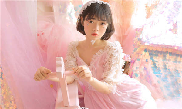 京山供卵试管代怀生子多少钱？这一直是很多不孕不育家庭关注的话题。在中国，不孕不育的发生率越来越高，根据《中国不孕不育现状调研报告》显示，育龄夫妇的不孕不育率从20年前的3%增长至现在的12.5%-18.2%，患者人数高达6000万以上。在这样的背景下，许多家庭通过供卵试管来实现自己的生育梦想。那么，供卵试管代怀生子的费用到底是多少呢？